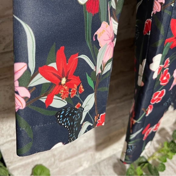 NUAGE Jacket Women’s Sz M Navy Floral Waterproof with Patch Pockets NWOT - Picture 2 of 11